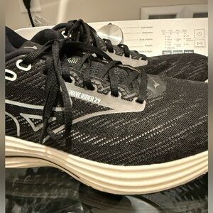 Mizuno Wave Rider 29 Black Athletic Shoes